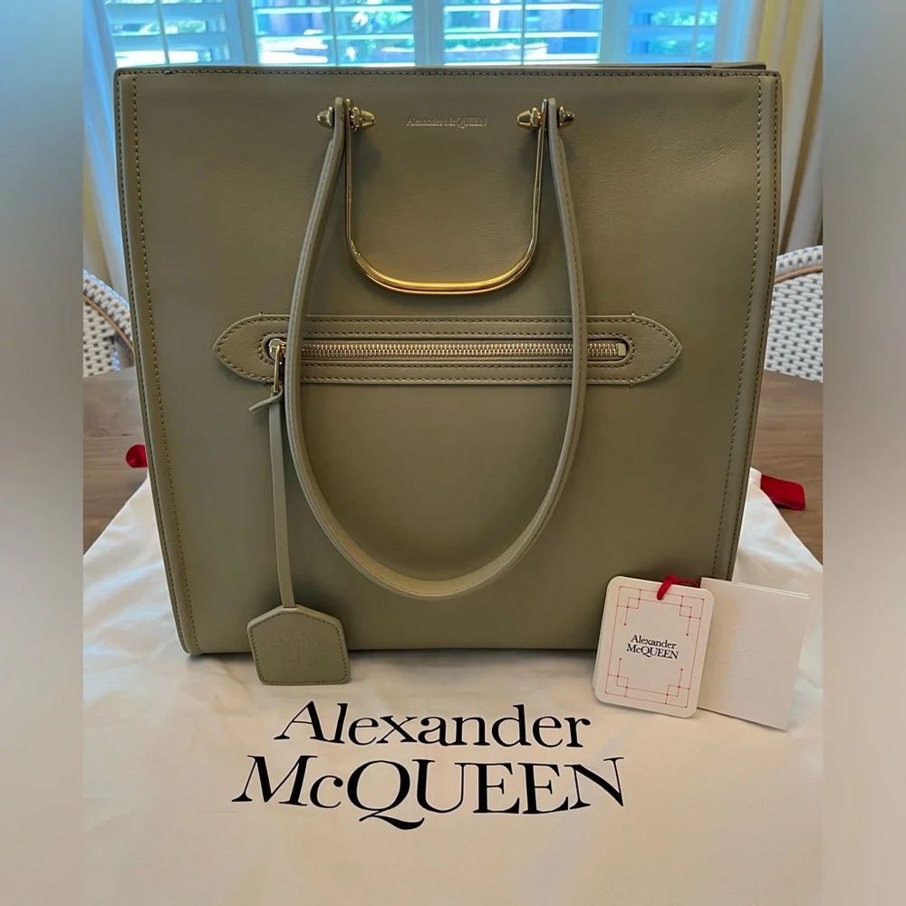 Authentic Alexander McQueen The Tall Story Tote Bag - Picture 1 of 16